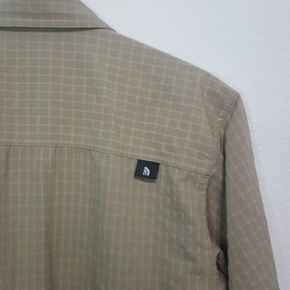 The North Face Tekware Tech Mens Button Down Shirt - Picture 4 of 7
